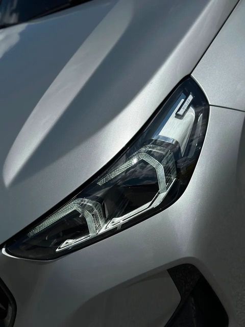 BMW X1, farol dianteiro