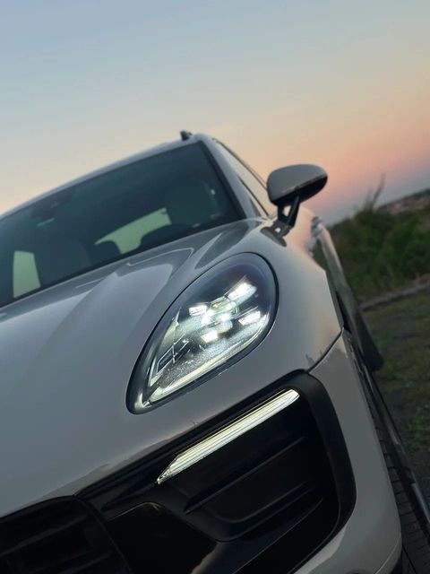 Porsche Macan, farol dianteiro