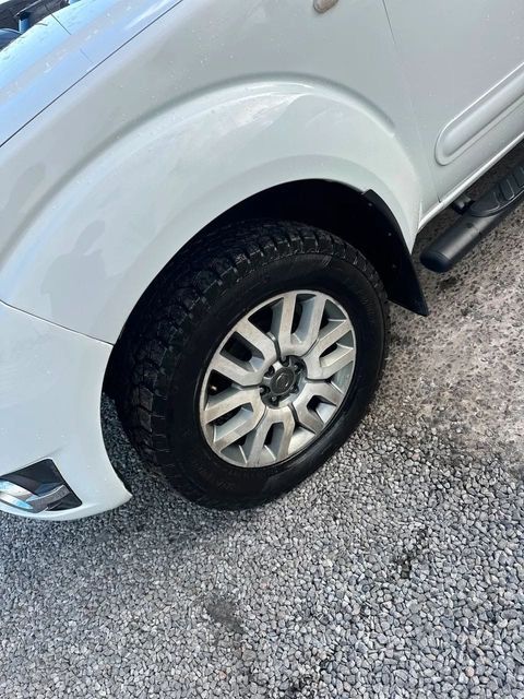 Nissan Frontier, roda e pneu