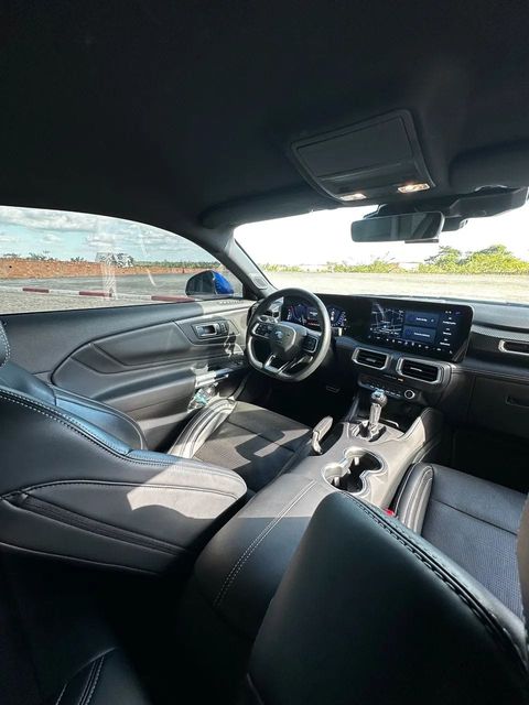 Ford Mustang, vista do interior (foto 7 de 20)
