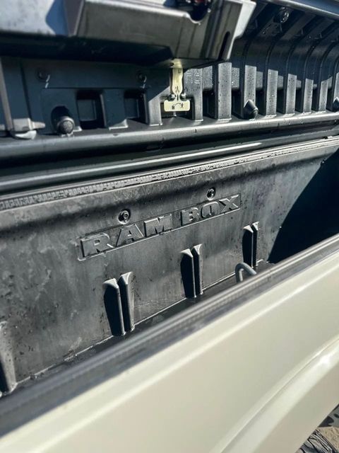 Ram 3500, caçamba (foto 15 de 19)