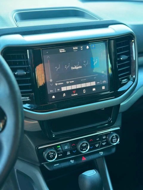 Fiat Toro, central multimídia e comandos do painel