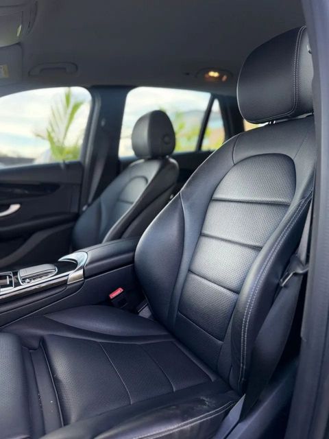Mercedes-Benz GLC 220d, bancos dianteiros (foto 6 de 13)