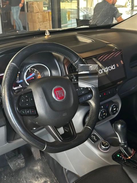 Fiat Toro, painel e volante