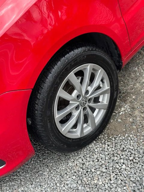 Volkswagen Fox, roda e pneu