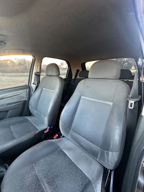 Chevrolet Celta, bancos dianteiros