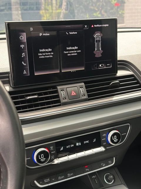 Audi Q5, central multimídia e comandos do painel
