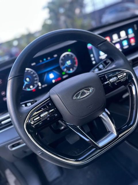Chery Tiggo 8, volante e quadro de instrumentos