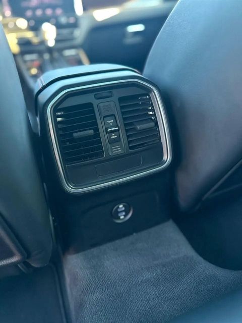 Porsche Macan, saídas de ar para o banco traseiro