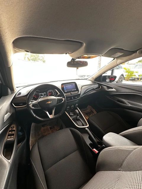 Chevrolet Onix Plus, vista do interior (foto 10 de 14)