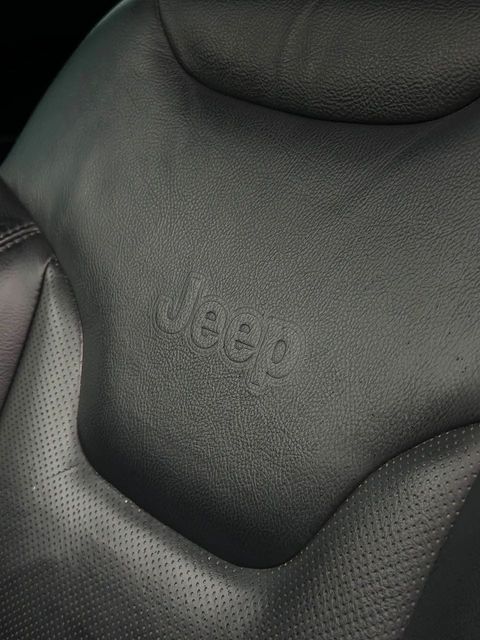 Jeep Compass, bancos dianteiros (foto 9 de 16)