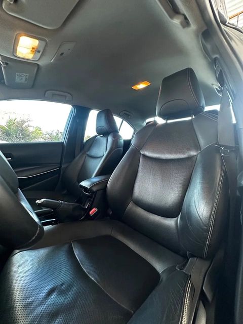 Toyota Corolla, bancos dianteiros