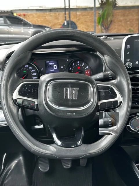 Fiat Cronos, volante e quadro de instrumentos