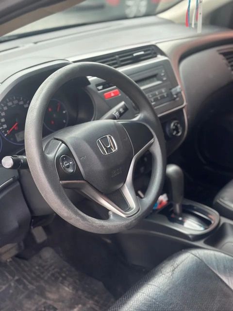 Honda City, painel e volante