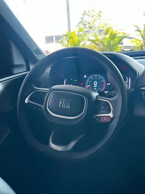 Fiat Fastback, volante e quadro de instrumentos