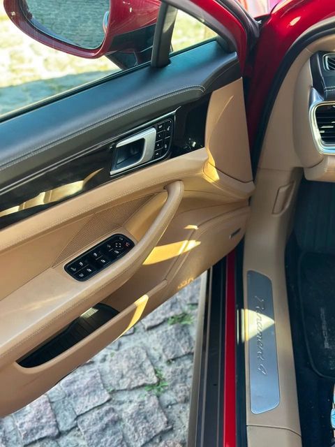 Porsche Panamera, painel da porta