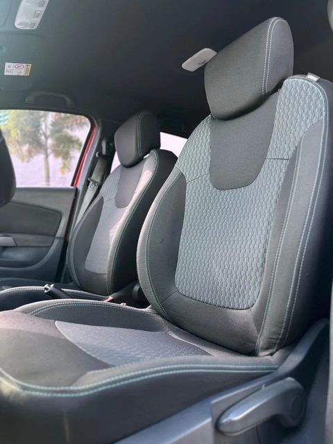 Renault Captur, bancos dianteiros