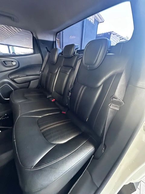 Fiat Toro, bancos traseiros
