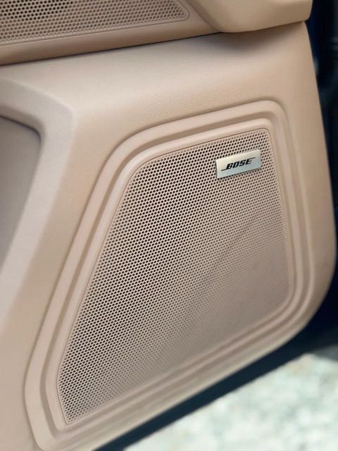 Porsche Macan, alto-falante do sistema de som