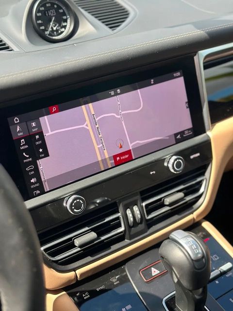 Porsche Macan, central multimídia e comandos do painel (foto 5 de 20)
