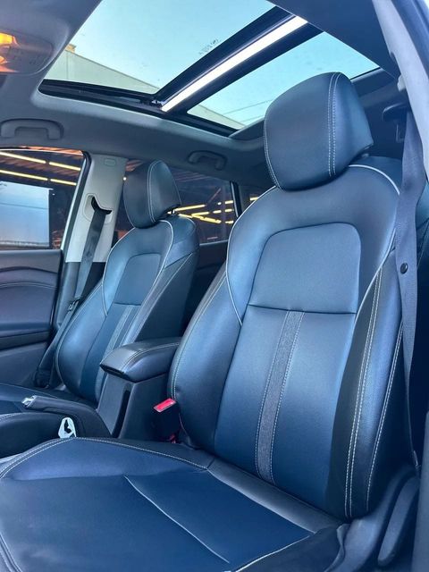 Chevrolet Tracker, bancos dianteiros