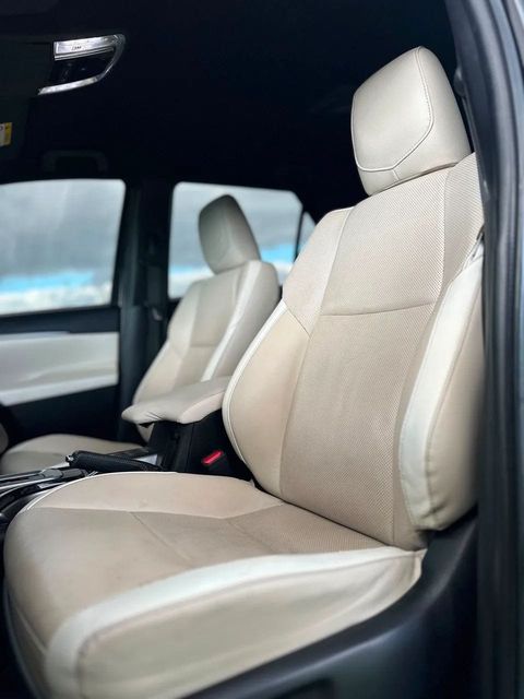 Toyota Hilux SW4, bancos dianteiros