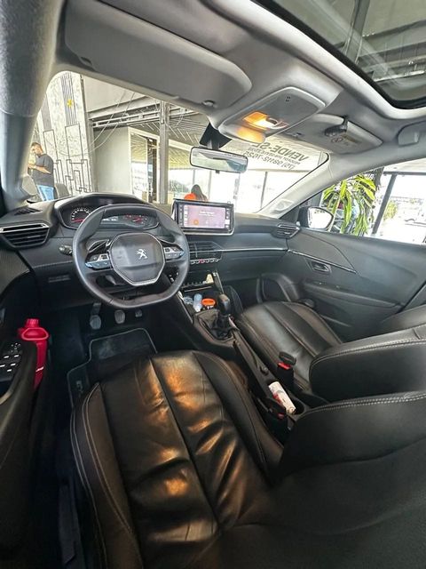 Peugeot 208, vista do interior