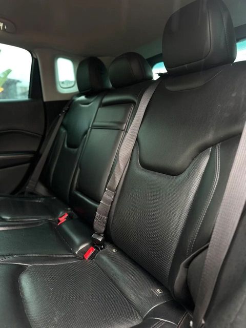 Jeep Compass, bancos traseiros