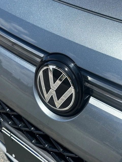 Volkswagen Tiguan, emblema (foto 16 de 17)