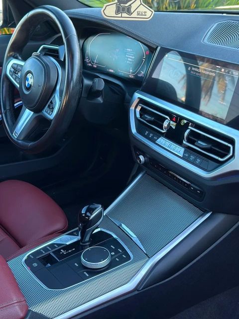 BMW 320i, painel e volante