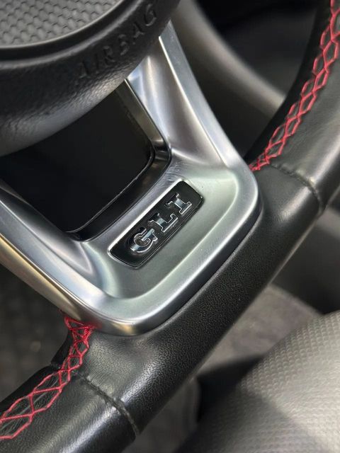 Volkswagen Jetta, volante e quadro de instrumentos (foto 9 de 19)