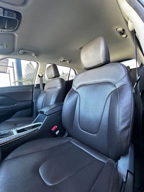 Hyundai Creta, bancos dianteiros