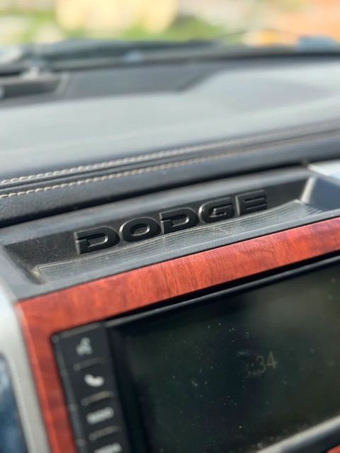 Dodge Ram 2500, emblema (foto 19 de 20)