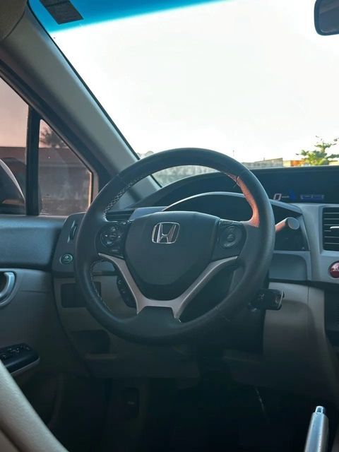 Honda Civic, volante e quadro de instrumentos