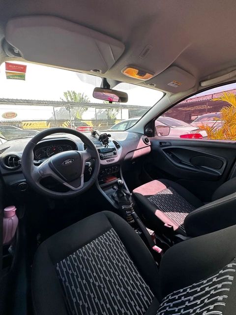 Ford Ka, vista do interior