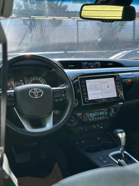 Toyota Hilux, painel e volante (foto 13 de 18)