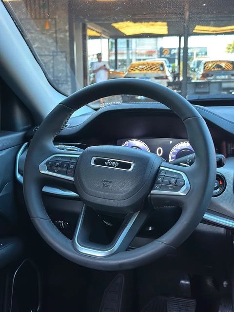 Jeep Compass, volante e quadro de instrumentos