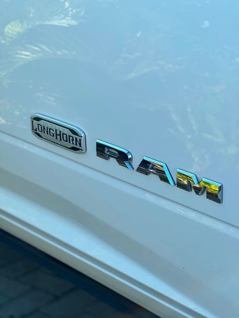Ram 3500, emblema (foto 17 de 19)