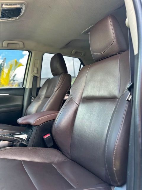 Toyota Hilux SW4, bancos dianteiros