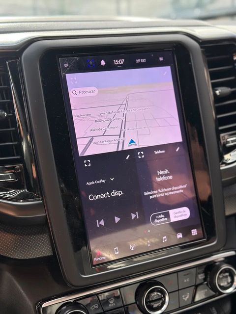 Fiat Toro, central multimídia e comandos do painel