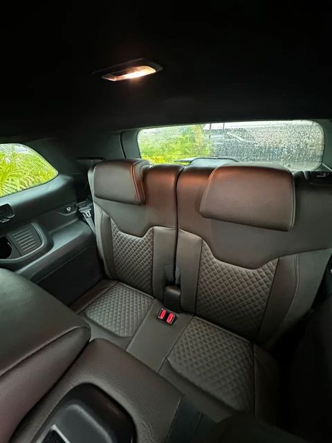 Jeep Commander, bancos traseiros (foto 13 de 19)