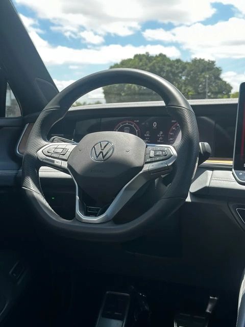 Volkswagen Tiguan, volante e quadro de instrumentos